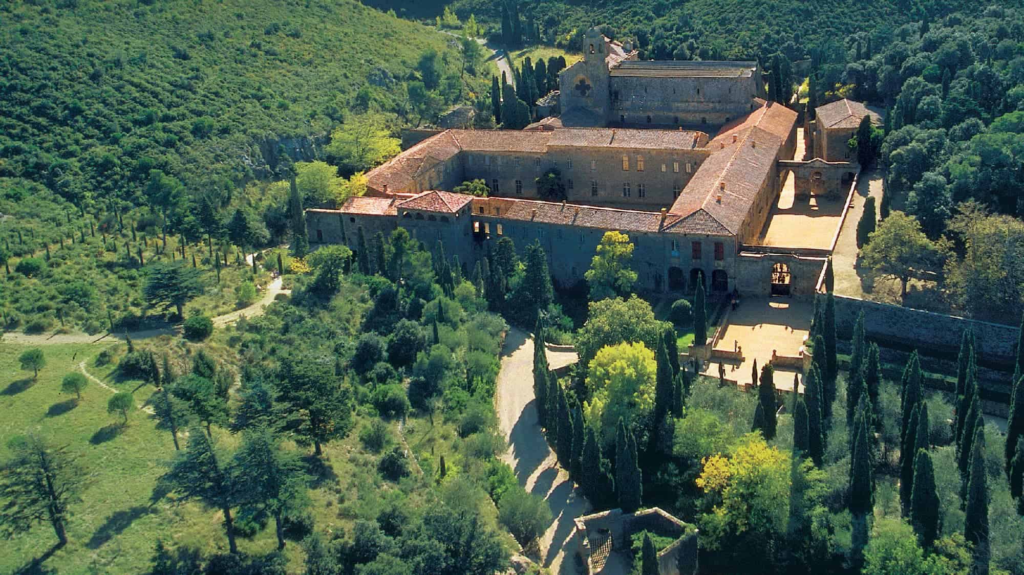 Abbaye de Fontfroide - Visitez 1000 ans d’Histoire ! 