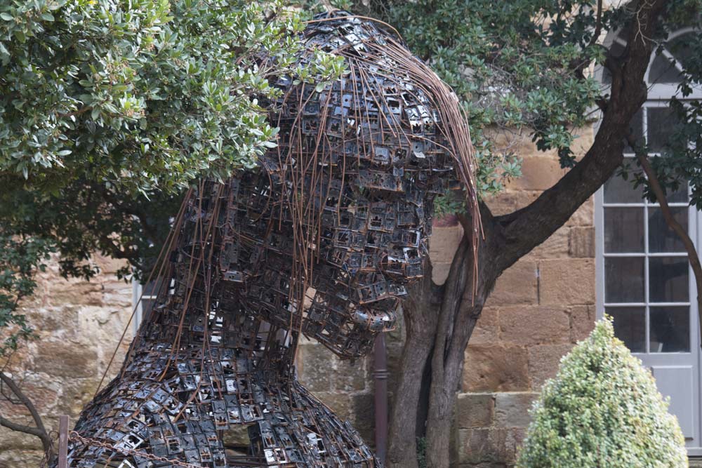 Abbaye de Fontfroide - DIALOGUE OUSMANE SOW & FREDDY TSIMBA