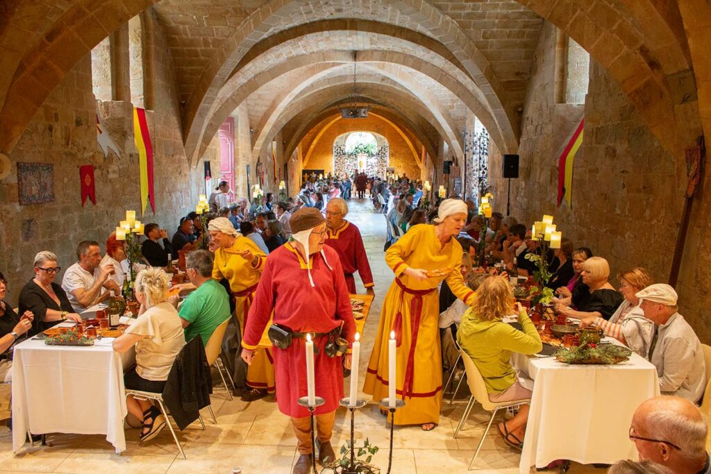 banquet médiéval fontfroide narbonne
