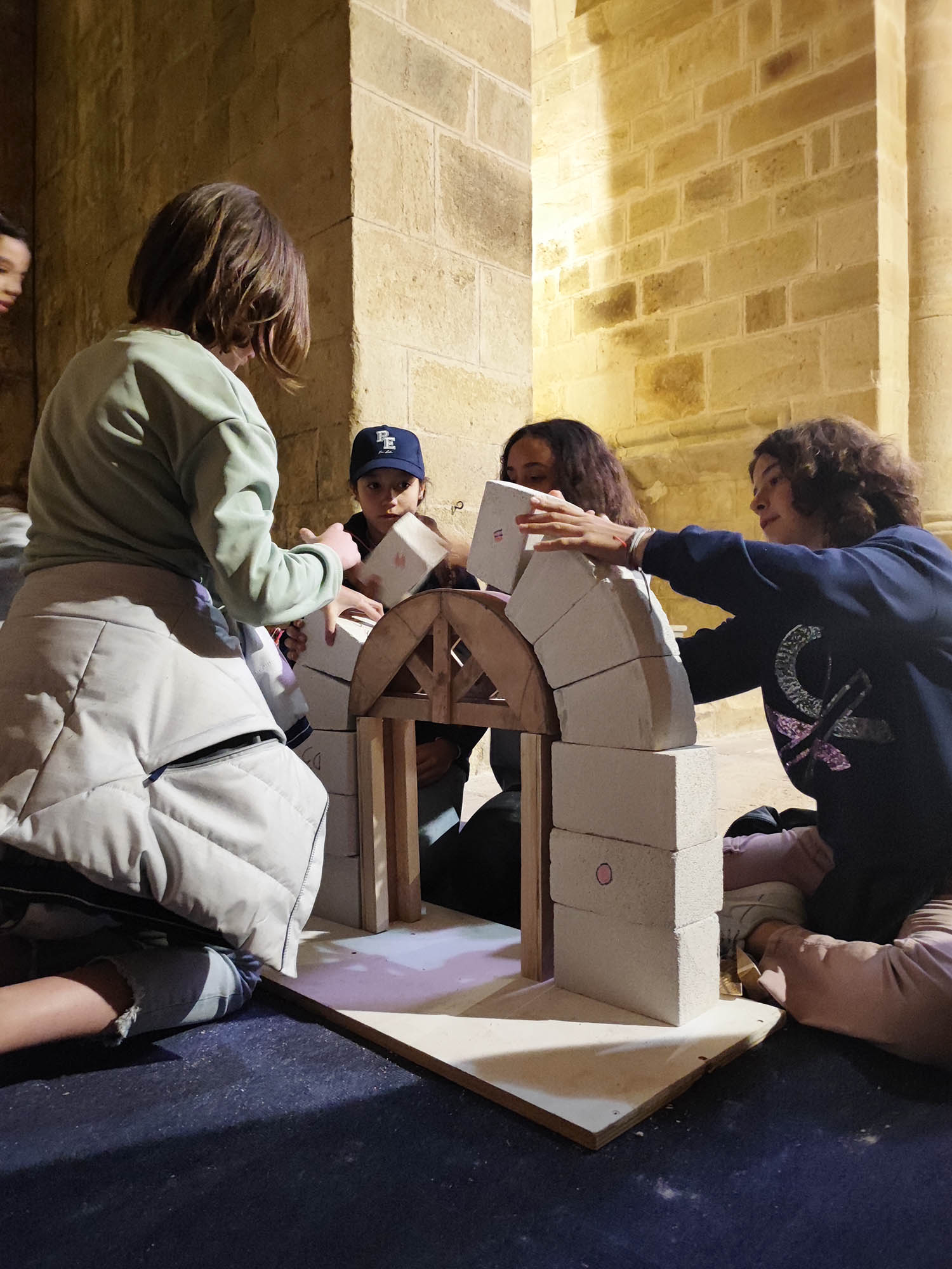 ATELIER SCOLAIRE FONTFROIDE atelier scolaire monument narbonne aude