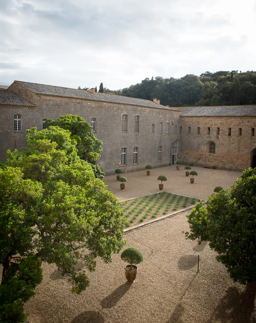 Fontfroide - Séminaire - Abbaye Cistercienne vivante - Vue aérienne